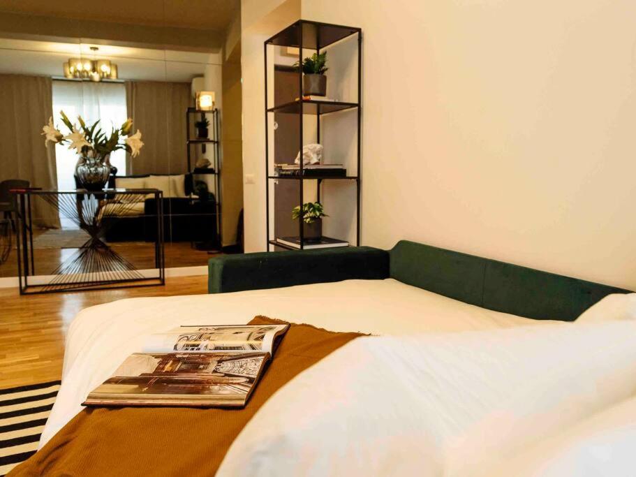 Sunny Large Flat - Location - Charming Balcony Apartament *